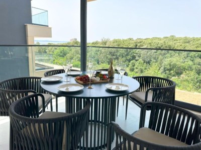 Apartment Three-Bedroom Penthouse (The Riviera Three) -S3 - Features photo 23