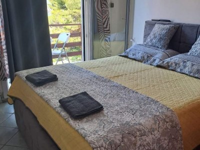 Apartment Apartments Boris Donji Karin - One Bedroom Apartment (Deluxe Apartment) - Features photo 14