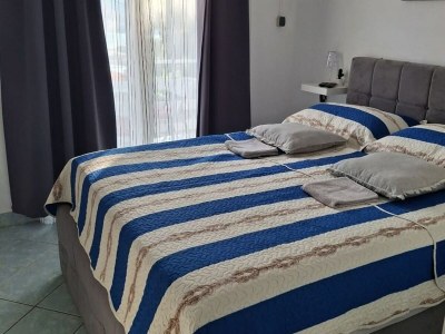 Apartment Apartments Boris Donji Karin - One Bedroom Apartment (Deluxe Apartment) - Features photo 17