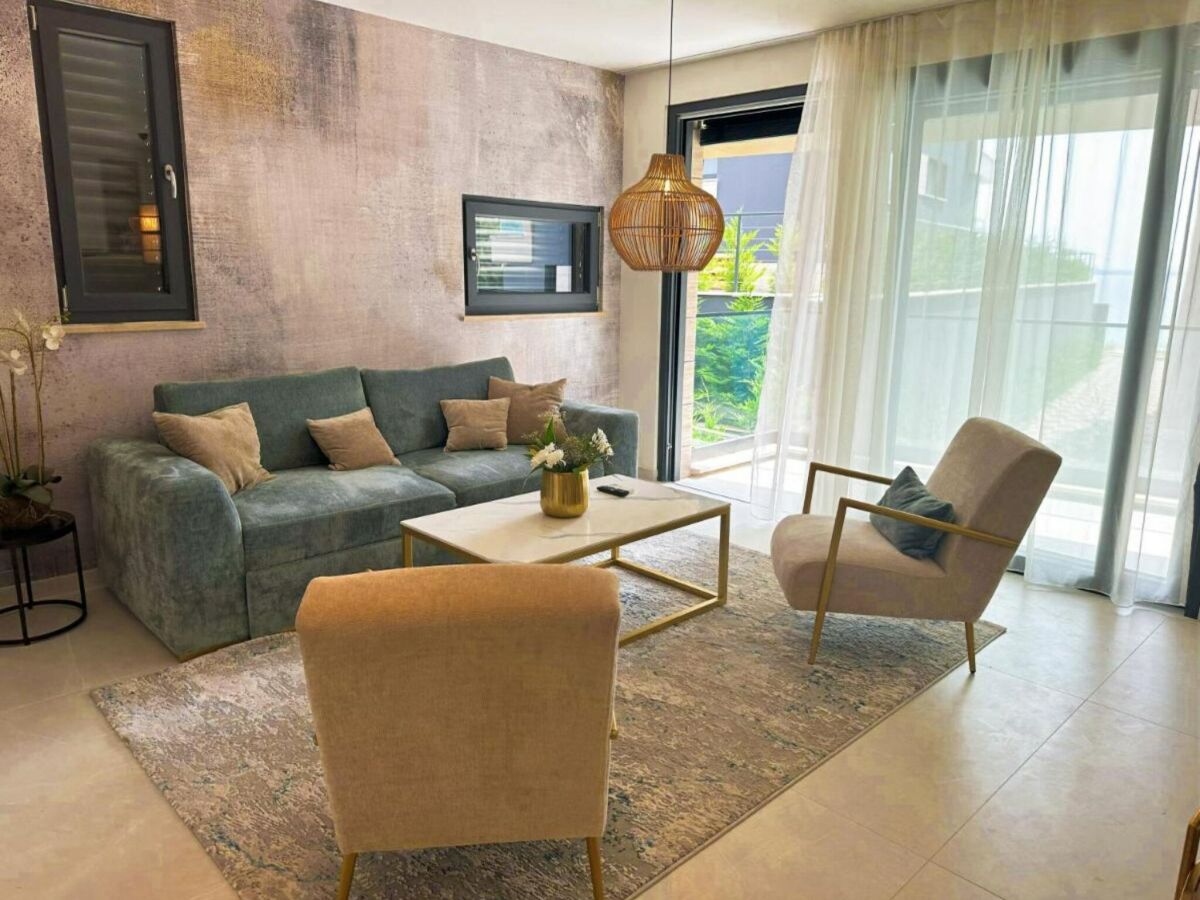 Apartment One-Bedroom Apartment With Terrace (The Sunset One) -S2 - Features photo 5