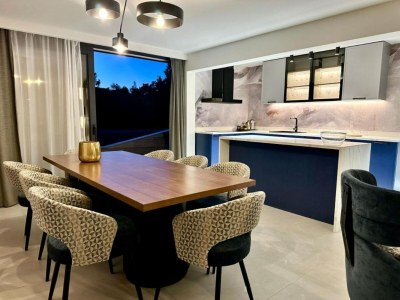 Apartment Two-Bedroom Apartment with private pool (The Bayfront One) -S5 - Features photo 10