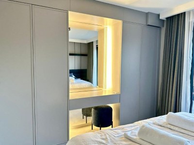 Apartment Two-Bedroom Apartment with private pool (The Bayfront One) -S5 - Features photo 12