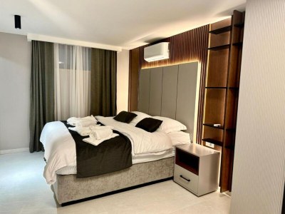 Apartment Two-Bedroom Apartment with private pool (The Bayfront One) -S5 - Features photo 16