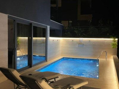 Apartment Two-Bedroom Apartment with private pool (The Bayfront One) -S5 - Outdoor photo 27