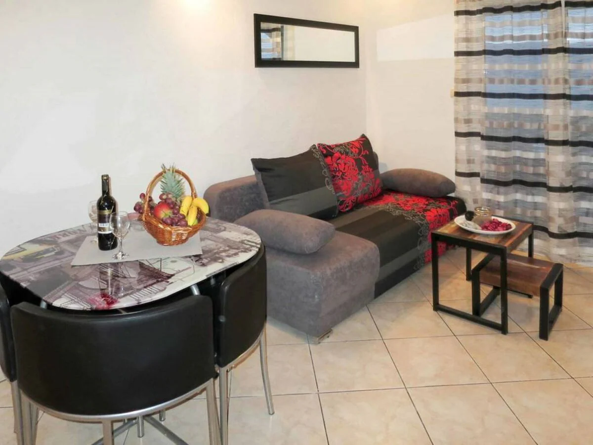 Apartment Standard One Bedroom Apartment - Features photo 3