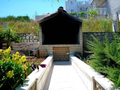 Apartment Beachfront Mastrinka Apartments with Sea View - Studio Apartment with Terrace and Sea View in Trogir Area - Apartment