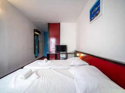 Apartment Hotel Issa - Double Room Sea View 2 - Features photo 34