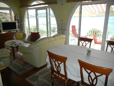 Apartment Three Bedroom Apartment with Sea View and Terrace - Features photo 7