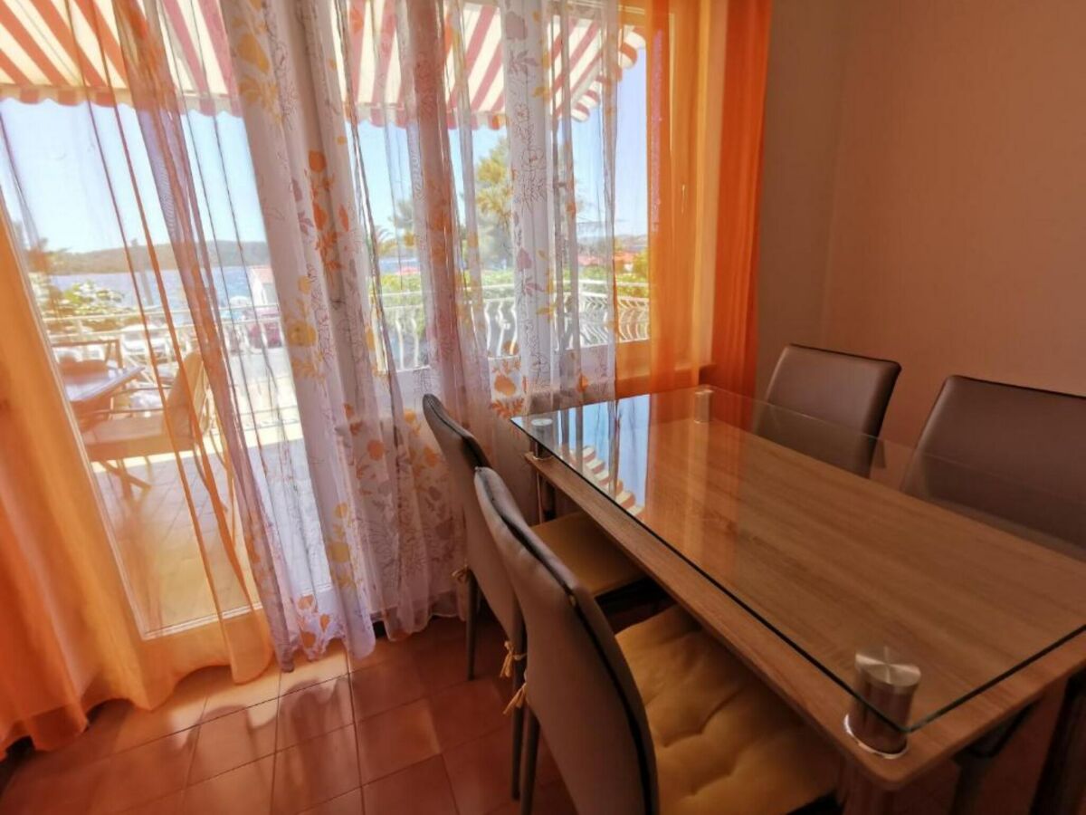 Apartment One Bedroom Apartment with Sea View and Terrace - Features photo 3