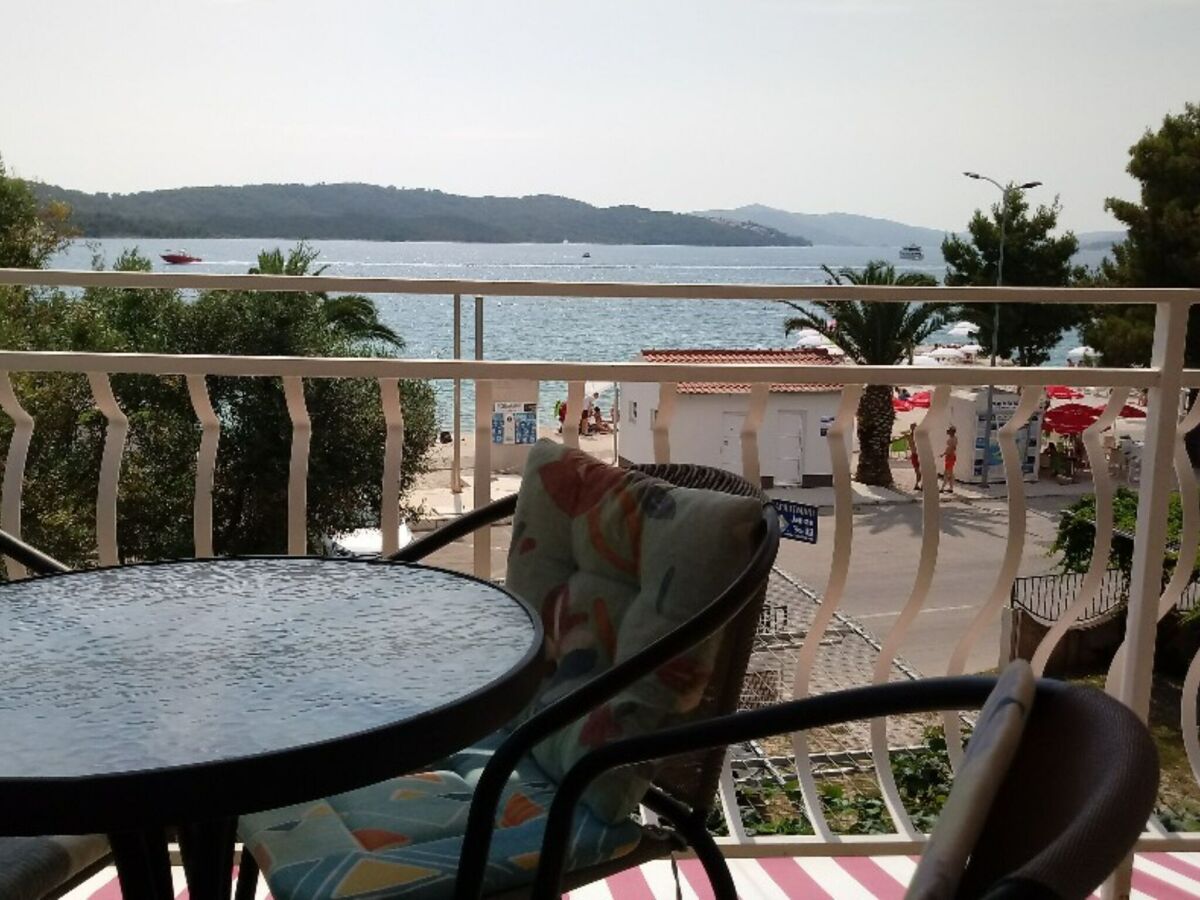 Apartment Two Bedroom Apartment with Sea View and Balcony