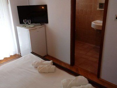 Apartment Double Room with Garden View and Balcony - Features photo 7