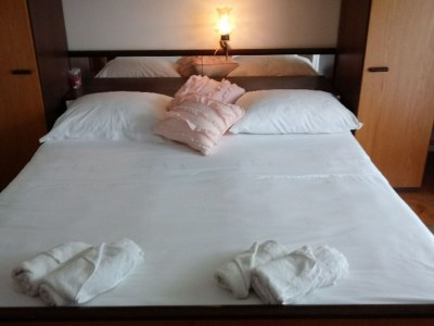 Apartment Double Room with Garden View and Balcony - Features photo 8