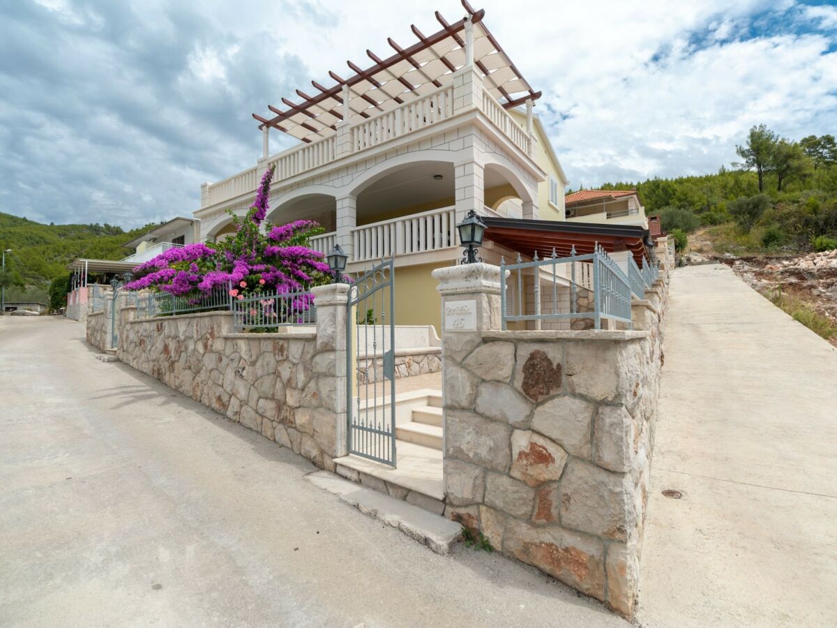 Villa Modern Villa with Pool - Outdoor photo 4