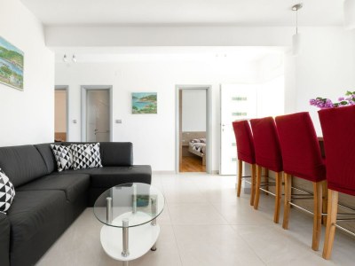 Villa Modern Villa with Pool - Features photo 9