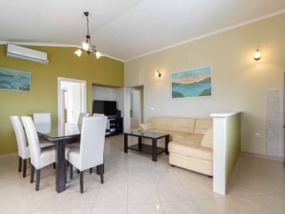 Villa Modern Villa with Pool - Features photo 10