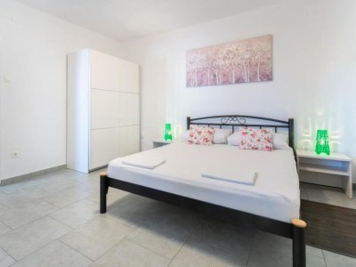 Apartment Three Bedroom Apartment with Terrace - Features photo 14