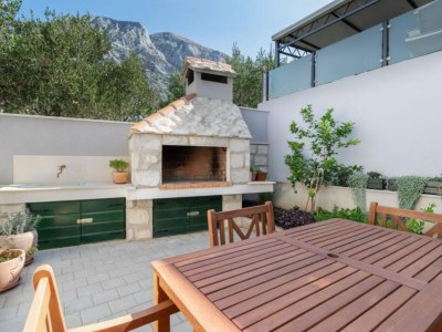 Apartment Three Bedroom Apartment with Terrace - Outdoor photo 16