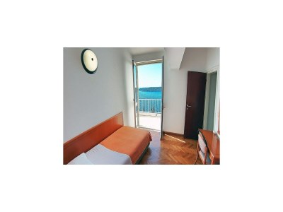 Apartment Apartments Sipa - Premium Two Bedroom Apartment with Balcony and Sea View (Apartman A) - Features photo 7