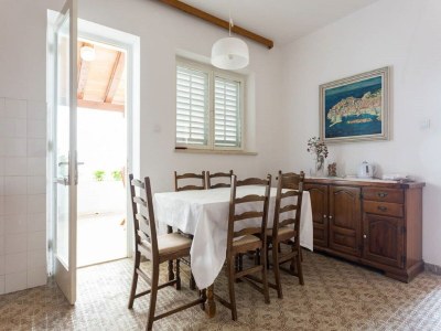 Apartment Apartments Sipa - Superior Two Bedroom Apartment with Balcony and Sea View (Apartman F) - Features photo 13