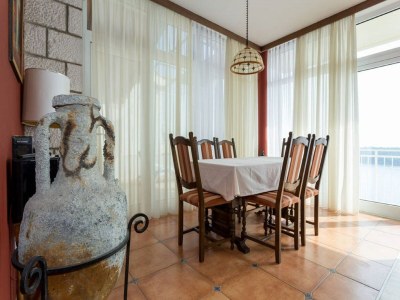 Apartment Apartments Sipa - Superior Two Bedroom Apartment with Balcony and Sea View (Apartman F) - Features photo 14