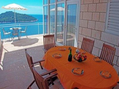 Apartment Apartments Sipa - Superior Two Bedroom Apartment with Balcony and Sea View (Apartman F) - Features photo 16