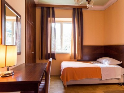 Apartment Apartments Sipa - Superior Two Bedroom Apartment with Balcony and Sea View (Apartman F) - Features photo 20