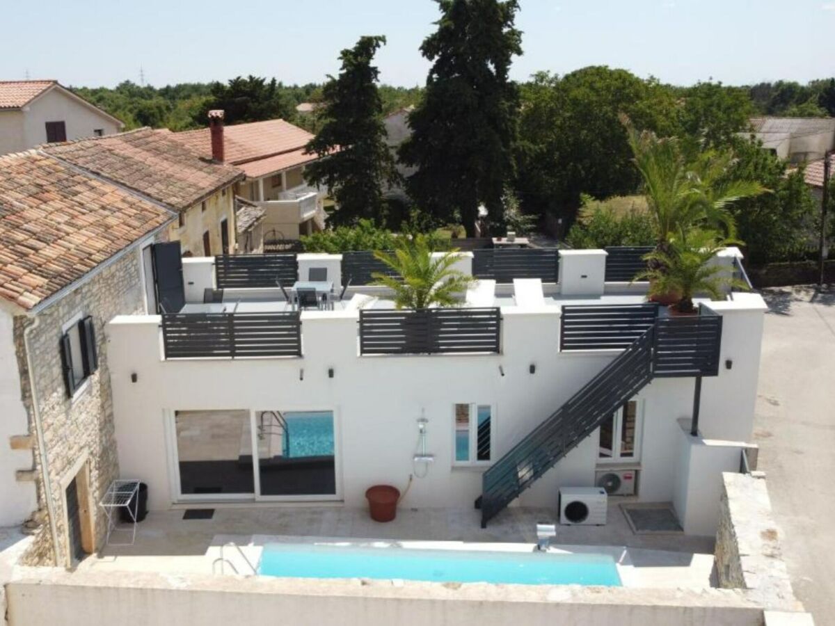 Villa Villa Galant with Pool & Sauna Maružini