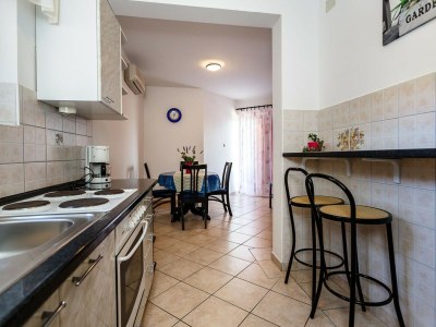 Apartment Comfortable and Sunny Krk Apartment - One Bedroom Apartment with Terrace - Features photo 6