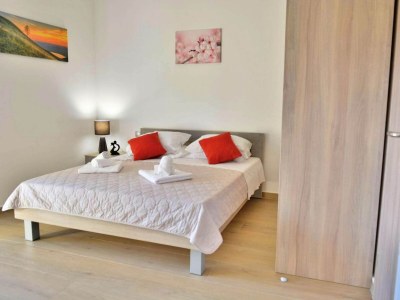 Apartment Fancy Apartments Dream - Modern One Bedroom Apartment with Balcony and Sea View ( 3 ) - Features photo 14