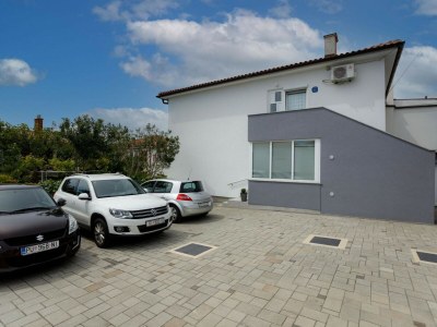 Apartment Charming and Tranquil Krk Center Apartment - One Bedroom Apartment with Balcony - Outdoor photo 2