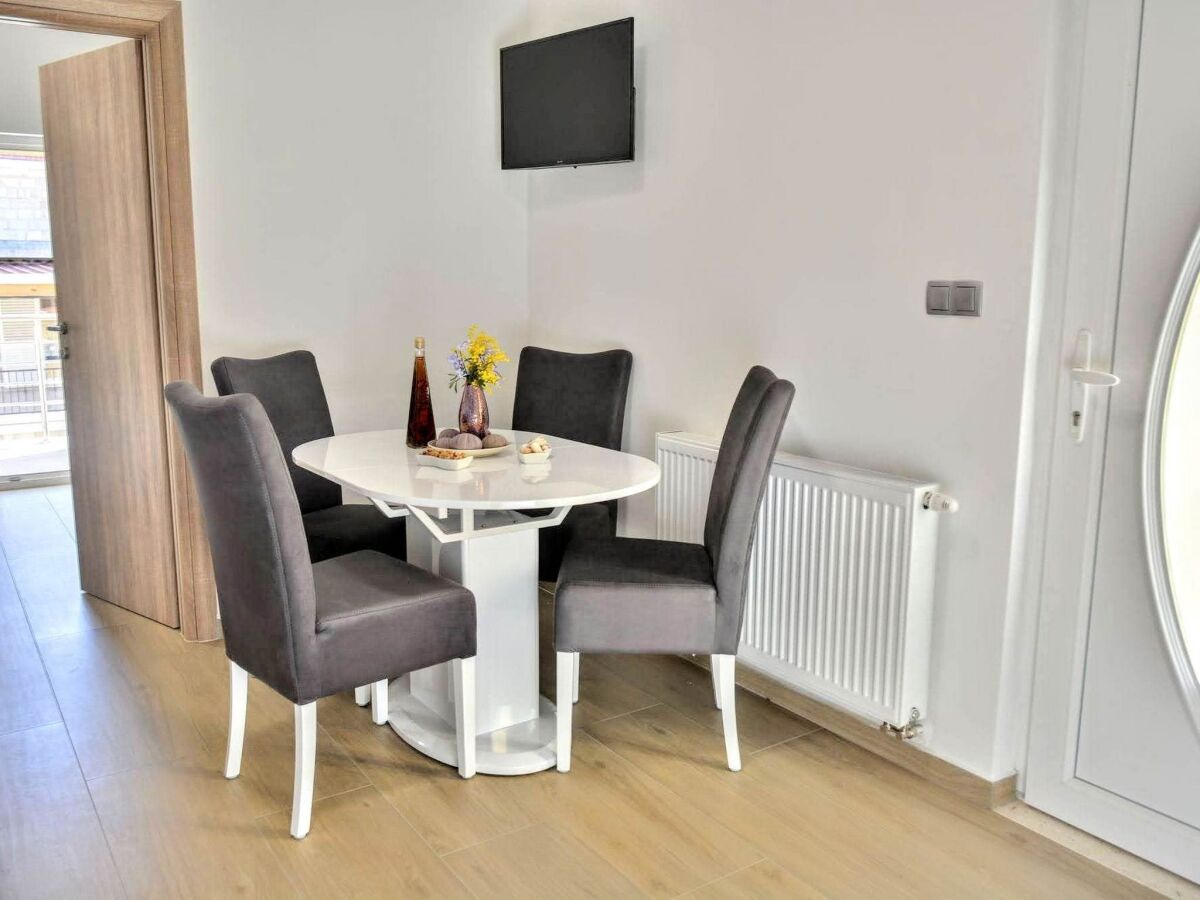 Apartment Fancy Apartments Dream - Deluxe One Bedroom Apartment with Balcony and Sea View ( 4 )