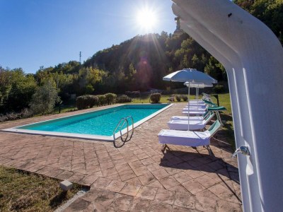 Apartment Hilltop apartment with swimming pool - Outdoor photo 2