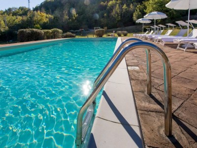 Apartment Hilltop apartment with swimming pool - Outdoor photo 14