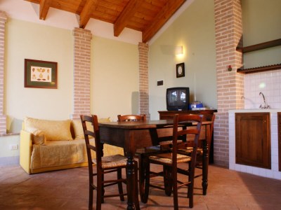 Apartment Hilltop apartment with swimming pool - Features photo 26