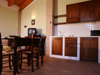 Apartment Hilltop apartment with swimming pool - Features photo 32