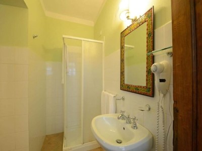 Apartment Hilltop apartment with swimming pool - Features photo 36