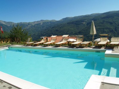 Chalet Alpine Getaway in Tuscany - Outdoor photo 7