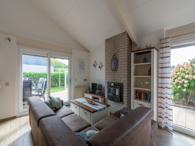 Holiday house Lovely holiday home in Julianadorp - Outdoor photo 14