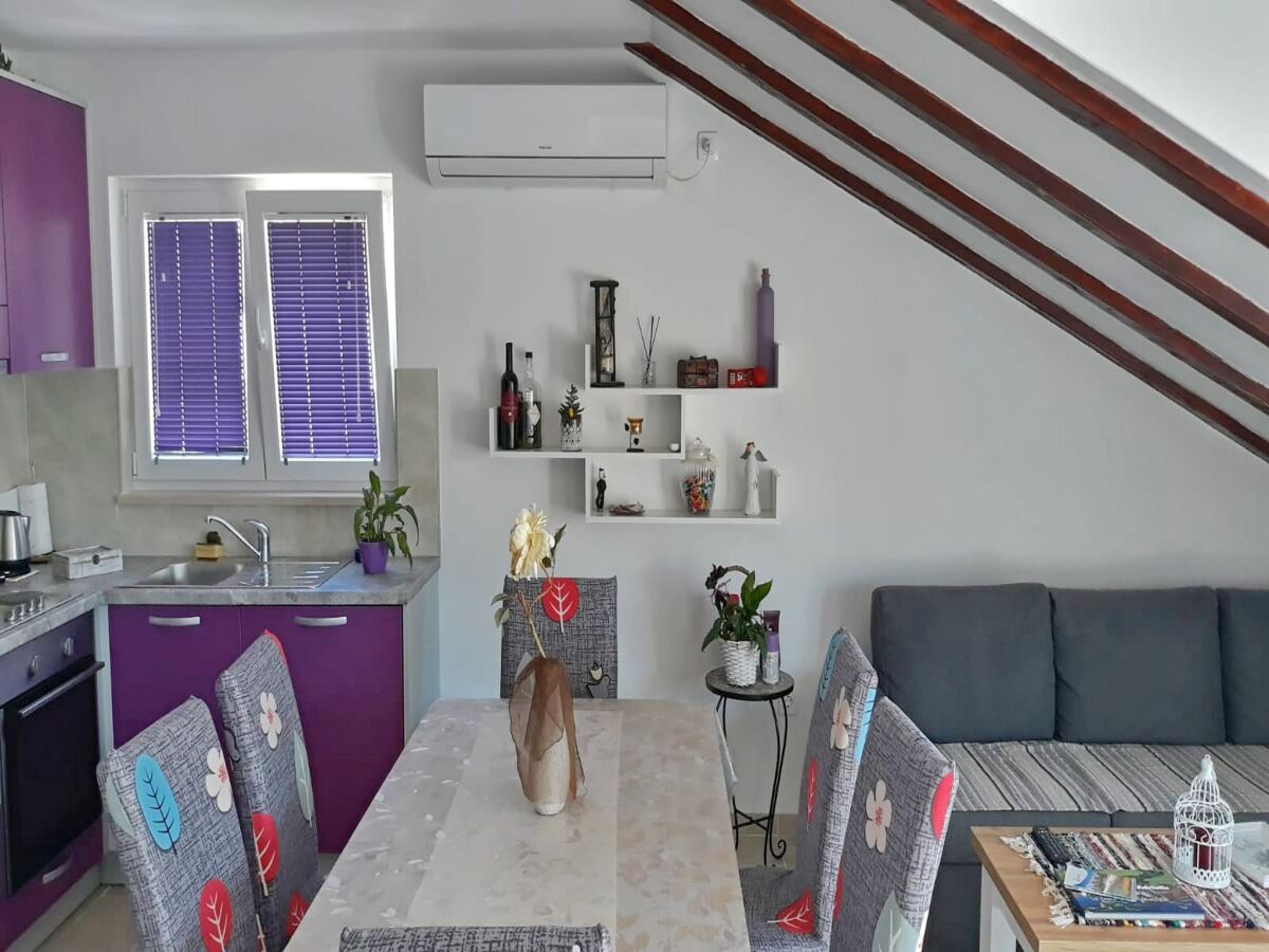 Apartment Apartments Clementina Sunrise-Two Bedroom Apartment with Terrace and Sea View (BIG) - Features photo 3