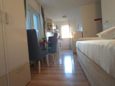 Apartment Peaceful Apartments With Style - Classsic Two Bedroom Apartment - Features photo 17