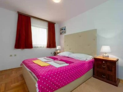 Apartment Apartmani Lucija - Three Bedroom Apartment - Features photo 31