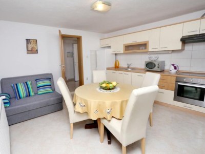 Apartment One-Bedroom Apartment With Terrace And Sea View (A1) - Features photo 4