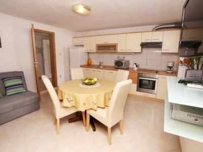 Apartment One-Bedroom Apartment With Terrace And Sea View (A1) - Features photo 5