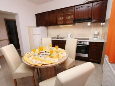 Apartment One-Bedroom Apartment With Terrace (A2) - Features photo 4