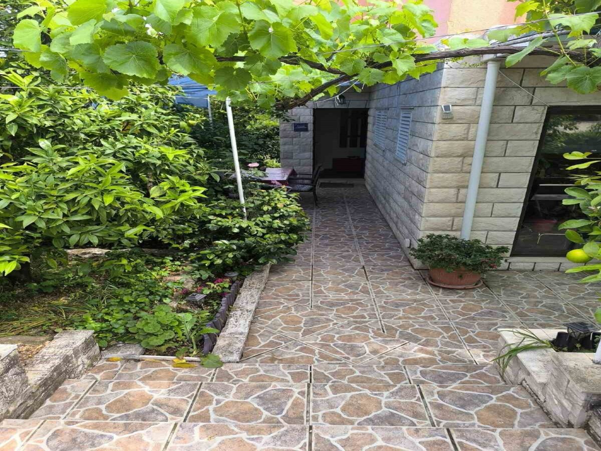 Apartment Cozy Apartments Žute, island of Korčula-Two-Bedroom Apartment With Terrace And Sea View (A1) - Outdoor photo 2