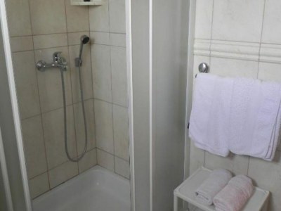 Apartment Apartments Trogrlić - One-Bedroom Apartment with Balcony in Hvar - Apartment