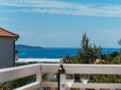 Apartment Apartments Trogrlić - One-Bedroom Apartment with Balcony - Outdoor photo 4