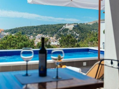 Apartment Apartments Trogrlić - One-Bedroom Apartment with Balcony - Outdoor photo 8