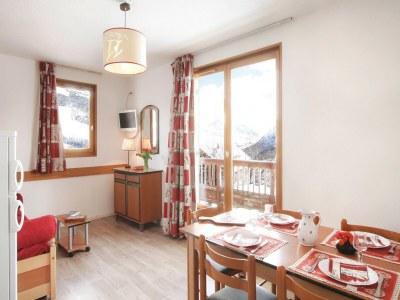 Holiday park Apartment in Sorlin d'Arves by Ski Runs - Features photo 9