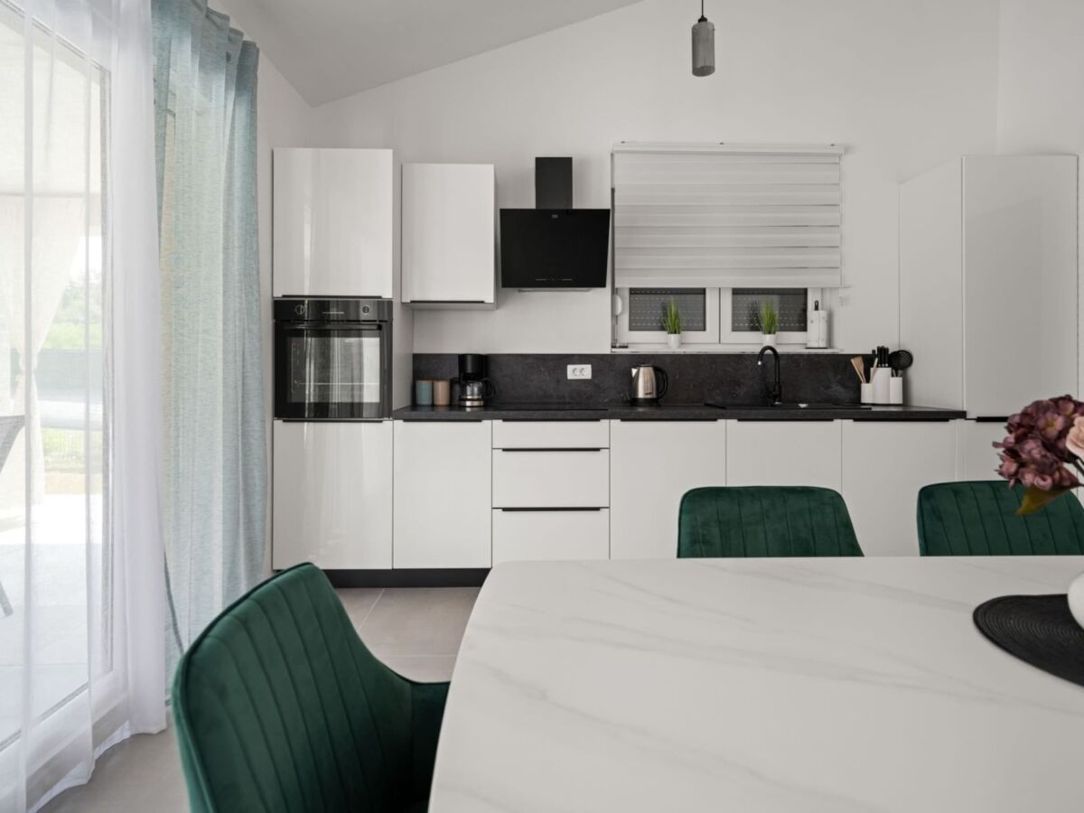 Villa Three Bedroom Villa with Swimming Pool - Features photo 4